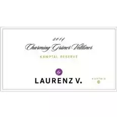 잘 익은 사과의 향기와 전형적인 벨트라이너 매운맛 매혹적인 만들 결혼과일 꽃다발입니다. 구개에,와인은 부드럽고 육즙,좋은 과일에 의해 지원산도. 매우 조화로 우며 완벽하게 부드러운 음주를 허용합니다. 단순히 매력적인!