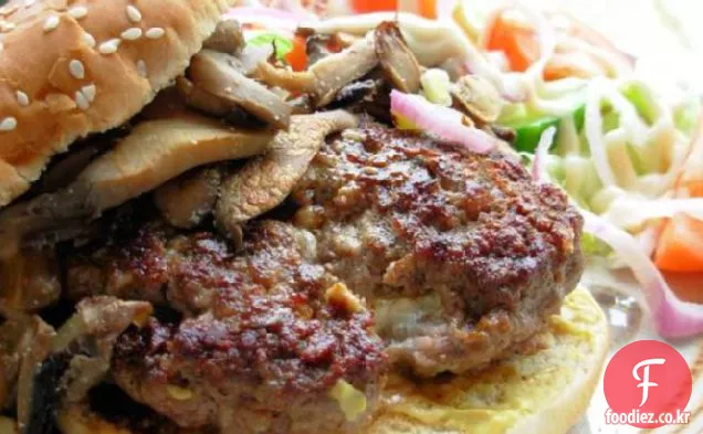 구운 블루 치즈 버거