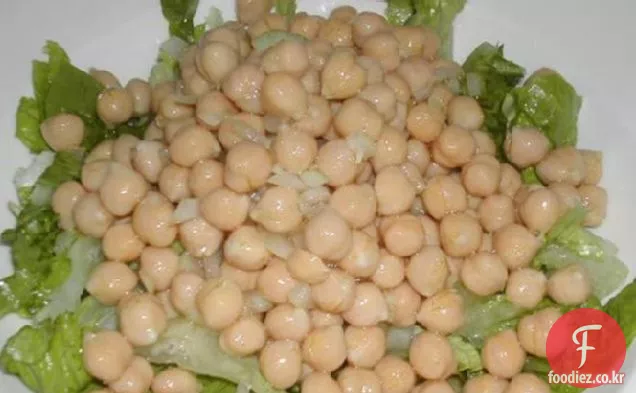 아주 맛있는 병아리 콩 샐러드