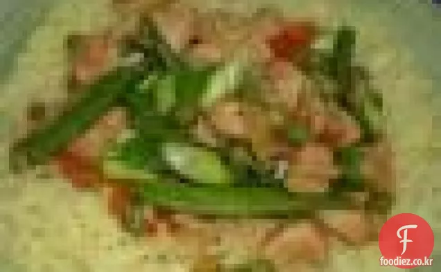 병아리 콩과 사프란 쌀 치킨