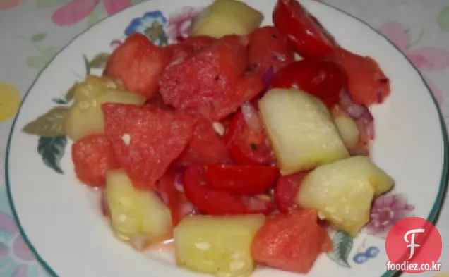 수박,체리 토마토,오이 샐러드