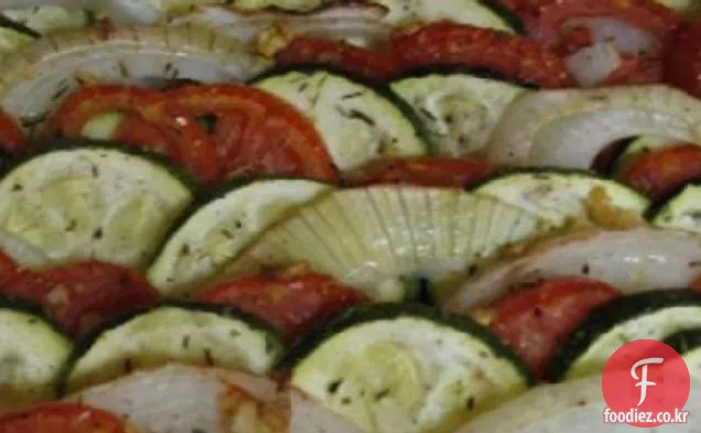 구운 토마토 양파와 호박