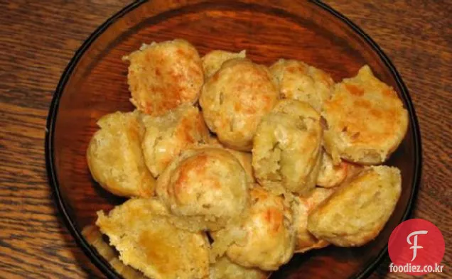 치즈 올리브 볼