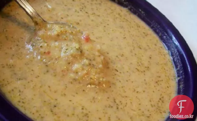 크림 브로콜리 토마토 치즈 수프