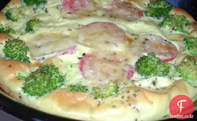 브로콜리와 토마토로 구운 오믈렛