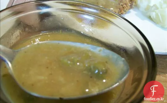 햇볕에 말린 토마토와 올리브 퀵 빵