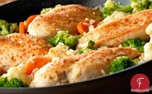 마늘 치킨,야채와 쌀 프라이팬