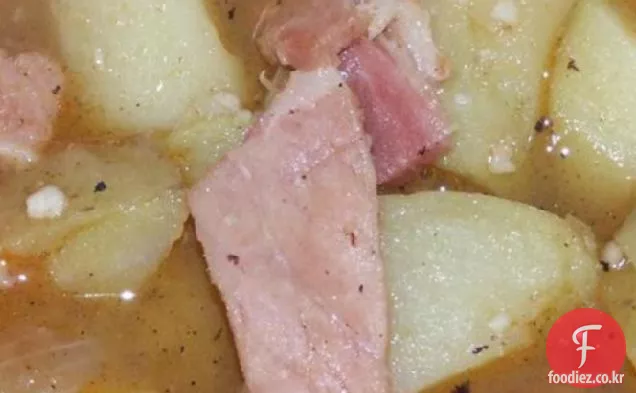 베이컨과 감자 수프