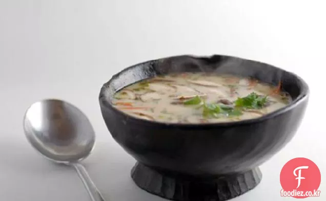 코코넛 치킨 수프