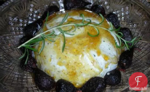 무화과 보존 식품과 로즈마리 치즈