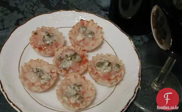 배와 블루 치즈 타르트 렛