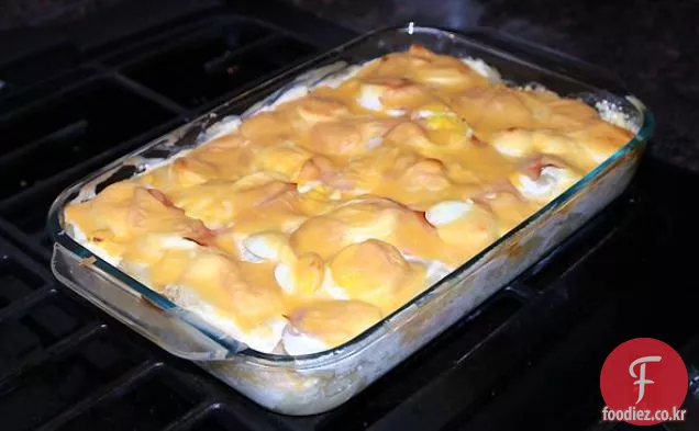 빛의 칠면조와 흰 콩 칠리 요리