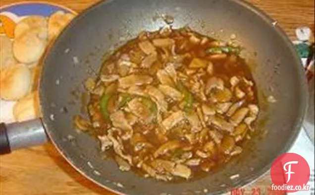 베이컨과 치즈 굴