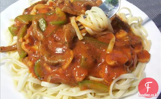 토마토와 함께 너무 쉬운 리코 타와 페투치니