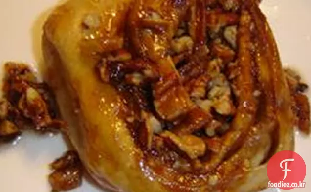 피칸 끈적 끈적한 빵