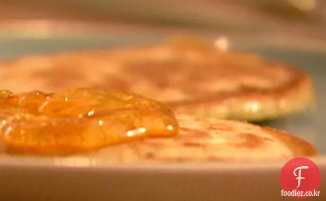 베이컨과 메이플 시럽 팬케이크