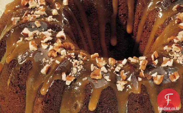 초콜릿 카라멜 너트 케이크