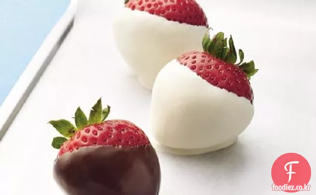 초콜릿 담근 딸기