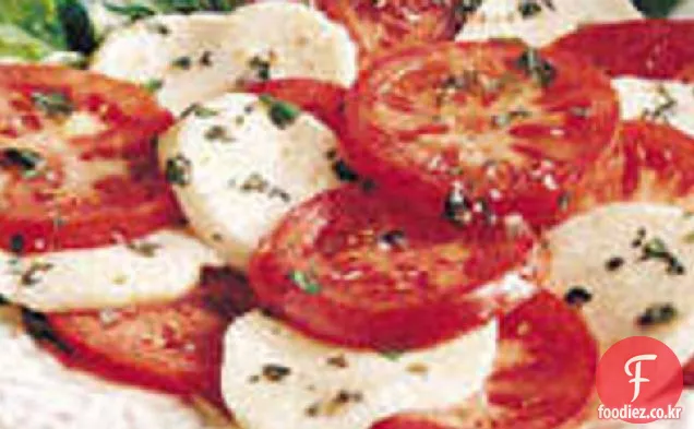 모짜렐라와 마늘 바질 토마토