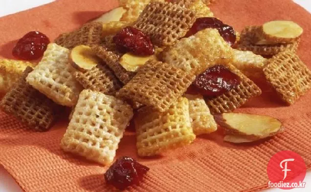 크랜베리-오렌지 Chex®섞