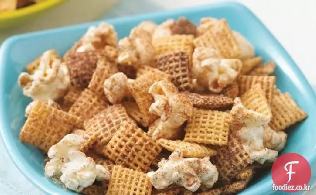 글루텐 Snickerdoodle Chex®섞
