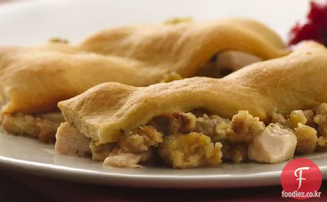 남은 칠면조 초승달 빵