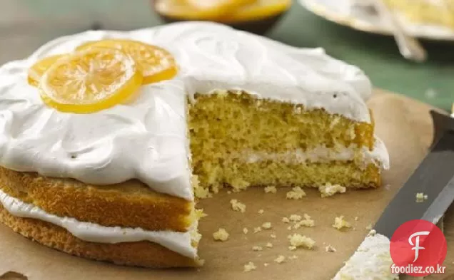 아이랜드 아침 식사 차 설탕을 입힌 레몬 케이크