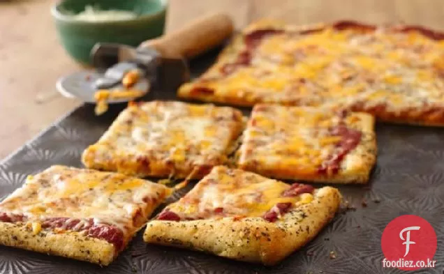 이탈리아 허브 겉 껍질 치즈 피자