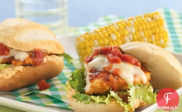 치포 틀레 마요네즈와 구운 치킨 샌드위치