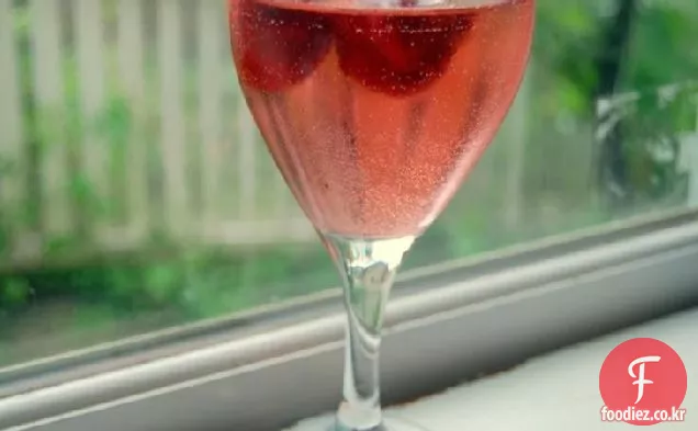 화이트 와인-딸기 상그리아