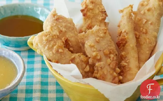 바삭 바삭한 꿀 구운 닭 손가락