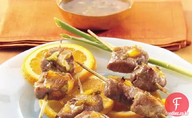 생강 오렌지 돼지 꼬치