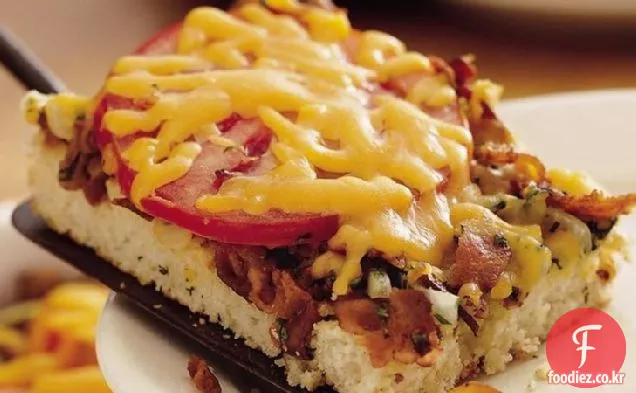 베이컨-토마토 빵