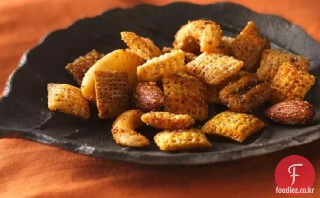 매 견과류'n Chex®섞
