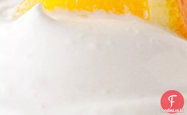 오렌지 설탕을 입힌 벨기에 화이트 컵 케이크
