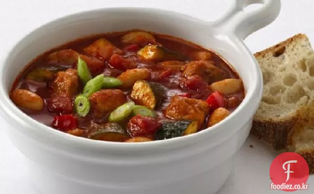 치킨과 카 넬리 니 콩 칠리