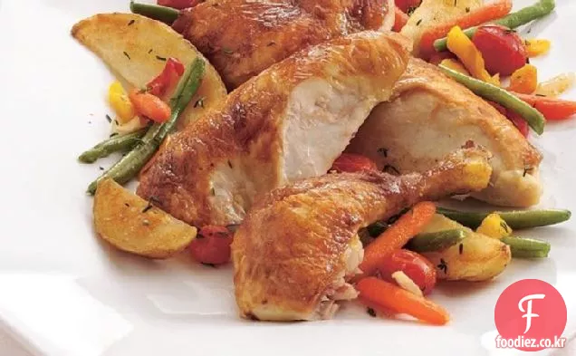 오븐에 구운 닭고기와 야채