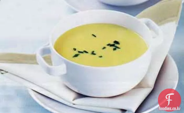 신선한 옥수수 수프