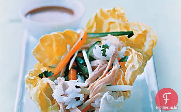 양상추 랩에 닭고기,쌀,망고