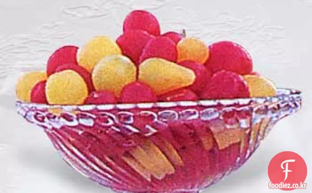 후추 소금과 보드카 스파이크 체리 토마토