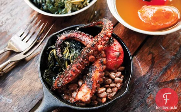 케일,토마토,콩 구이 문어