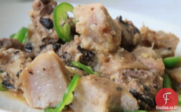 진지하게 아시아:검은 콩 소스에 찐 타로와 돼지 고기