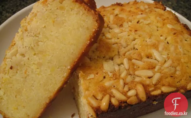 책을 요리하십시오:파인 너트 아몬드 케이크