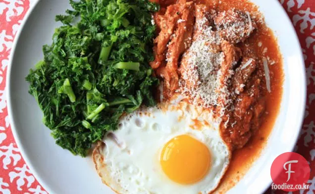트리파 알라 로마나(토마토,허브,파마산을 곁들인 찐 내장)