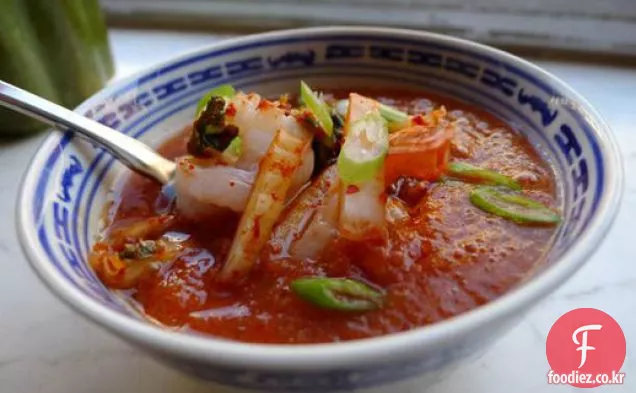 책을 요리하십시오:새우를 곁들인 김치 가스 파초
