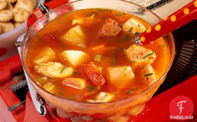 닭고기와 구운 야채 차우더