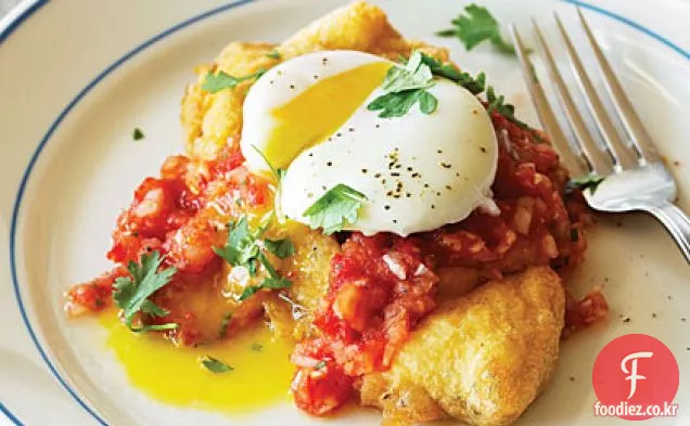 Chiles Rellenos 및 알 토마토와 라페 살사