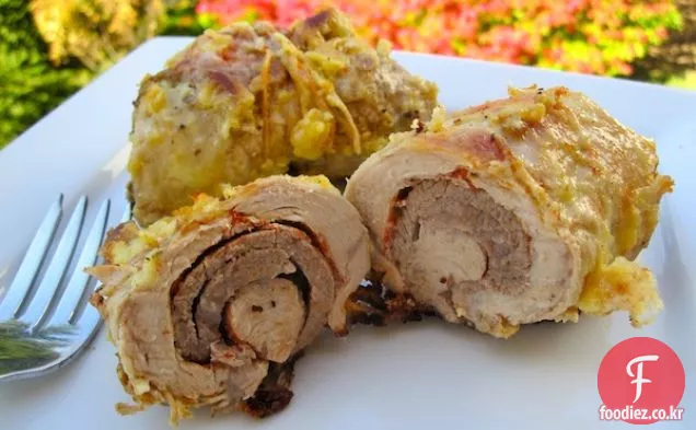 레지 오 볼리 토스 드 카르네(콜롬비아 식 돼지 고기 및 쇠고기 롤)