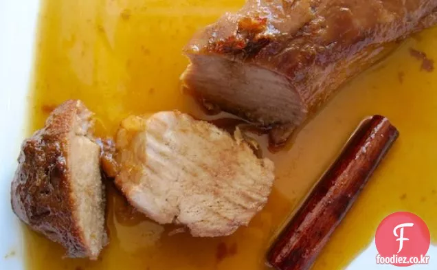 체르도 알 카라멜로(카라멜 소스를 곁들인 돼지 허리)