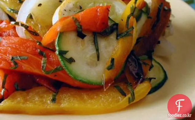 감자와 여름 야채 스토브 탑 캐서롤